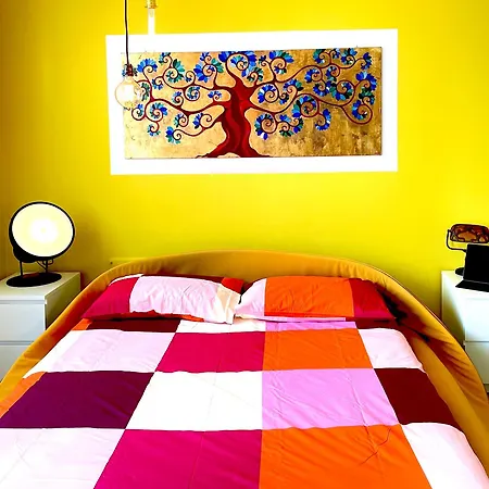 Magenta B&B B&B